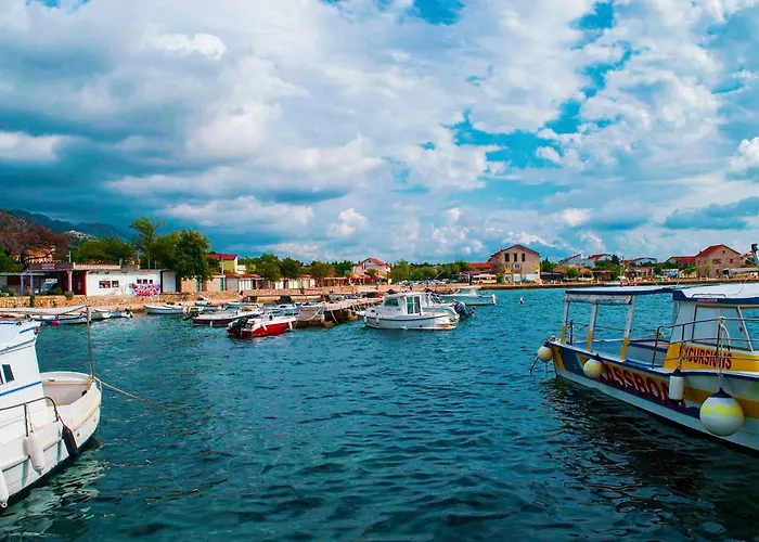 In Starigrad-paklenica 41708