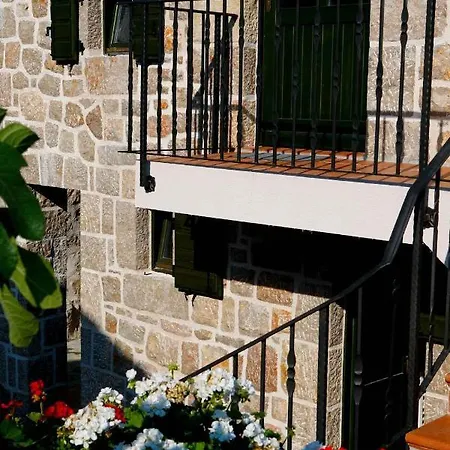 In Starigrad-paklenica 41708 * 斯塔利格拉德-帕克利尼卡